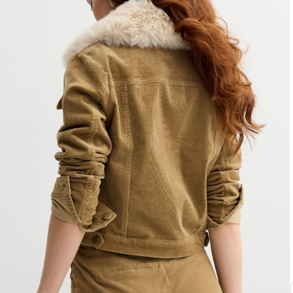 Draper James Women's denim jacket with detachable collar - Picture 3 of 8